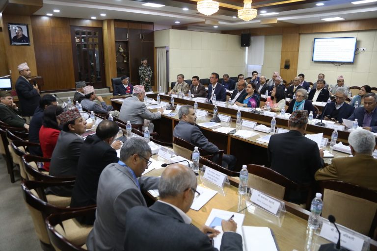 चन्दा र लुटपाटमा लाग्नेलाई सरकाले छाड्दैनः ओली