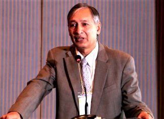 एडीबीकाे बैठकमा भाग लिन फिजी जाँदै अर्थमन्त्री खतिवडा