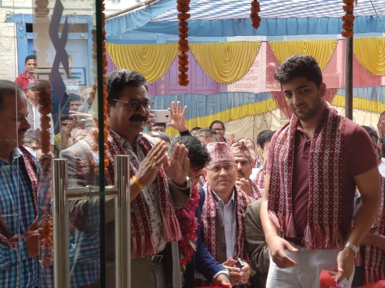एचएच बजाजको नयाँ शोरुम अर्घाखाँचीमा