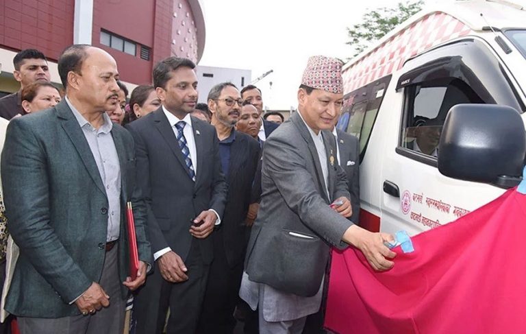 ७० वर्ष कटेका र अपाङगता भएका व्यक्तिलाई निशुल्क एम्बुलेन्स सेवा