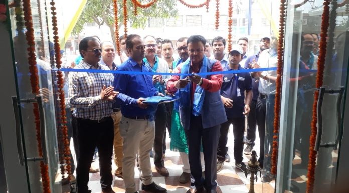 बजाज मोटरसाइकलको नयाँ शोरुम बाराको कलैयामा