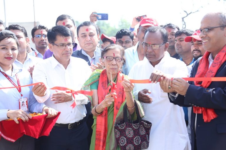 विरगन्जमा महिन्द्रा ट्रयाक्टरको शोरुम तथा सर्भिस सेन्टर