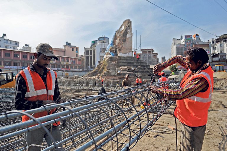 निर्माण क्षेत्रका आधा कामदारले मात्र तलब पाए, ९५ प्रतिशत मजदुरको रोजगारी गुम्यो