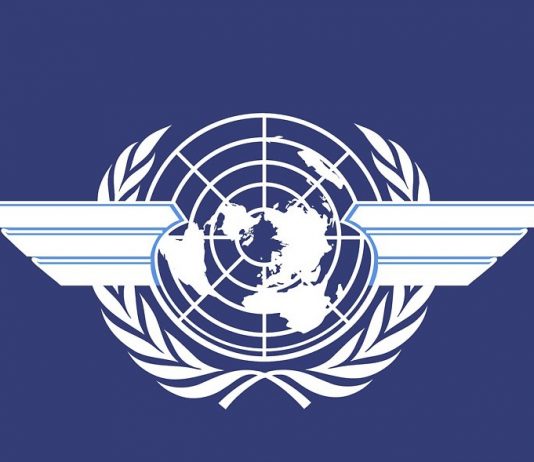 अन्तराष्ट्रिय नागरिक उड्डयन संगठनको झण्डा सगरमाथा चुचुरोमा फहराइदै