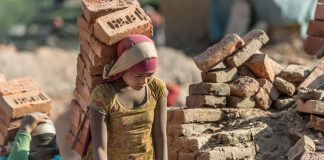 करीब ३ लाख बाल मजदुर, घरायसी काममा जोतिन्छन् छोरीहरु