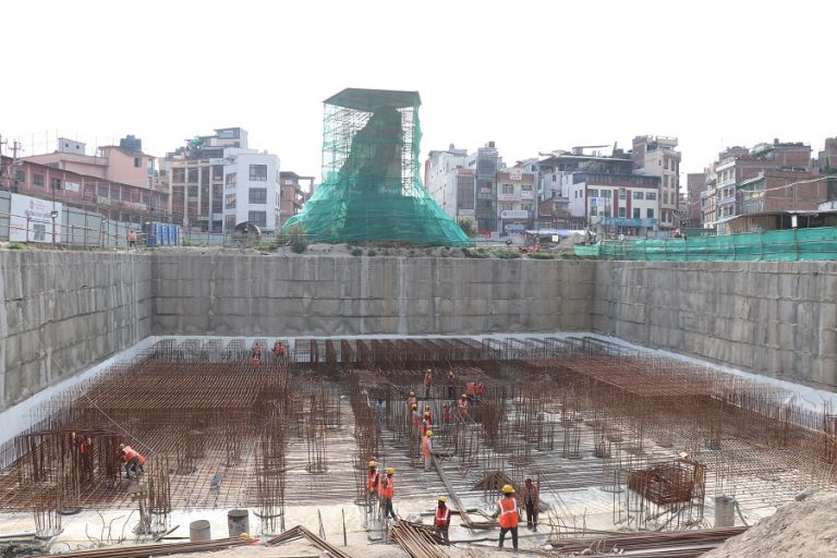 धरहरा पुनर्निर्माणः टावरकाे ‘राफ्ट फाउन्डेसन’ को काम सुरु
