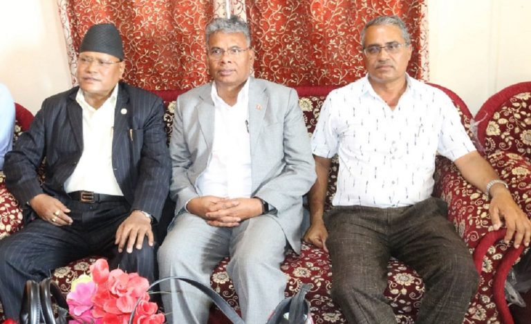 सरकारले हेटाैँडा कपडा उद्योग चलाउने, सरकारी कर्मचारीले त्यँहीकाे कपडा किन्नुपर्ने