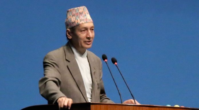 अटो शो उद्घाटन गर्दै अर्थमन्त्रीले भनेः विद्युतीय सवारी उत्पादन गर्नुस् सरकारले संरक्षण गर्छ