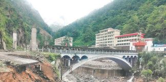 चार वर्षदेखि बन्द ताताेपानी नाका खुल्याे, ऊन लिन चीन गए कन्टेनर