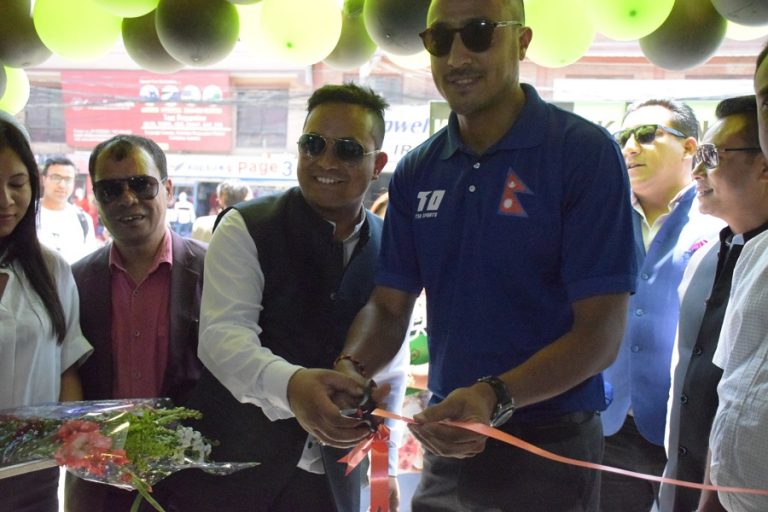 डब्लु के डिजाइनको नयाँ स्टोर ललितपुरकाे कुमारीपाटीमा