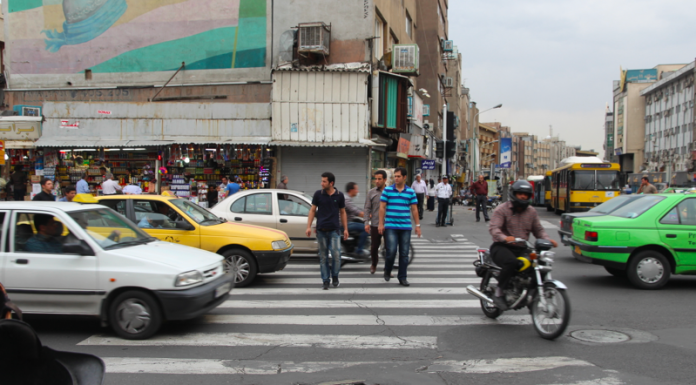 अझै हर्न बजाउन छोड्दैनन् सवारीचालक, जेब्रा क्रसिङको छैन मतलब !