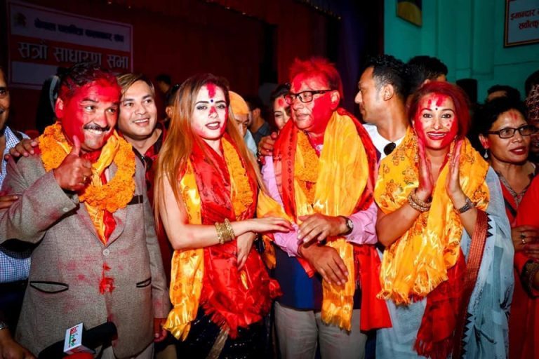 चलचित्र कलाकार सङ्घको अध्यक्षमा रवीन्द्र खड्का विजयी