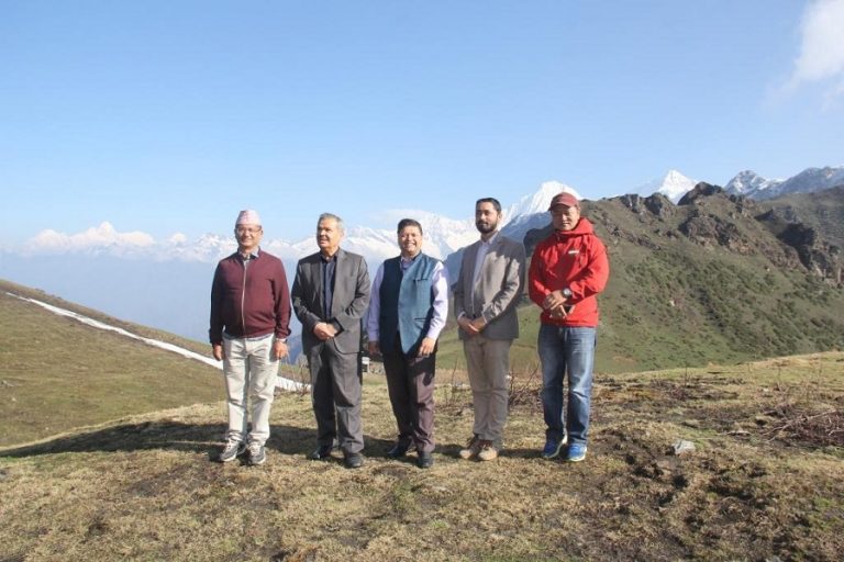 माउण्टेन हबका लागि उपयुक्त स्थान खोज्दै योजना आयोगका पदाधिकारी रुवि भ्यालीमा