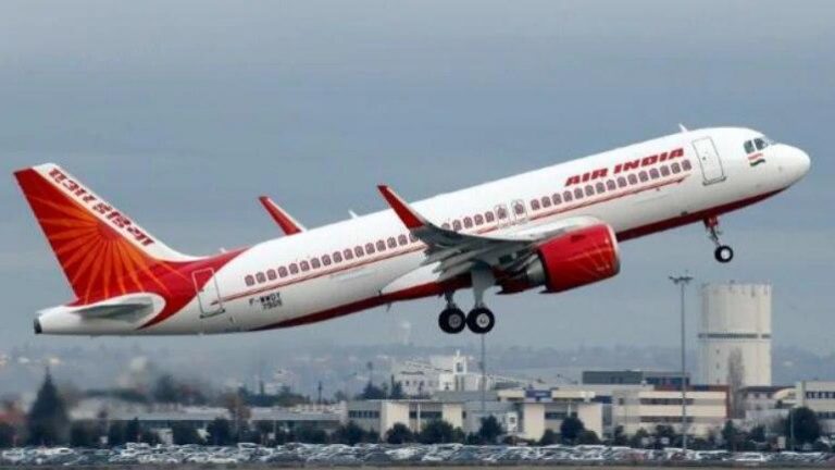 जहाज भित्रै गयो यात्रुको ज्यान