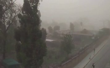 भक्तपुरमा हुरीले दुई घरमा क्षति