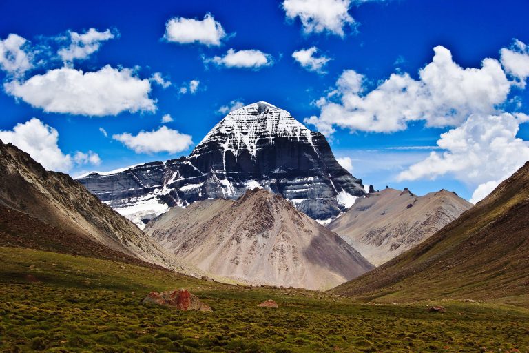कैलास बाबाको दर्शनमा लालायीत गर्विलो यात्रा….