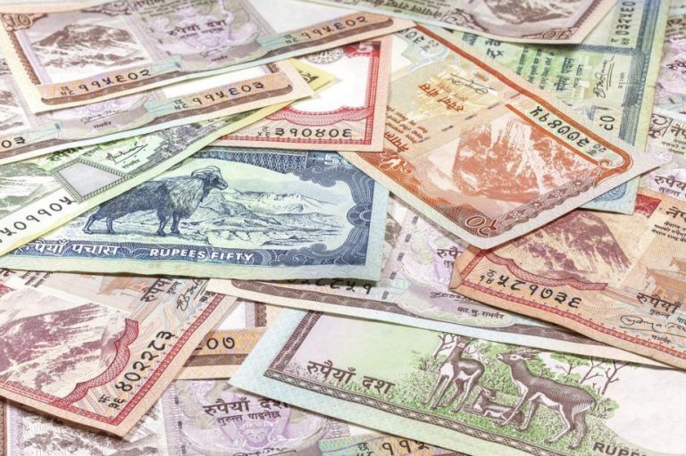 एक महिनामा बैंकमा ४६ अर्ब निक्षेप थपियो, तरलता समस्या भने यथावत