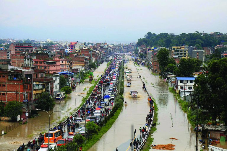 नदीलाई ‘नहर’ बनाएपछि उपत्यकामा ज्यानमारा बाढी