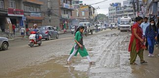 आन्दोलन गर्दा पनि बनेन चाबहिल–साँखु सडक, यात्रुकाे बिजाेग