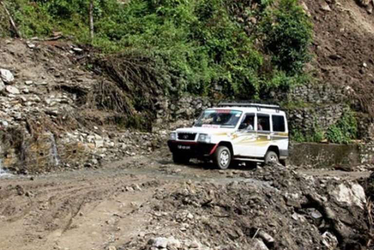 दश दिन पछि खुल्याे हेटौँडा–कुलेखानी हुँदै काठमाडौँ आउने सडक