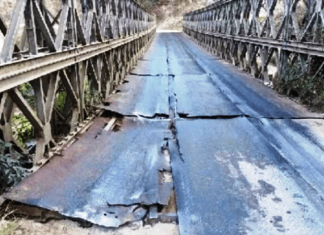 बेनी–जोमसोम सडकको बेलिब्रिज भत्कने अवस्थामा