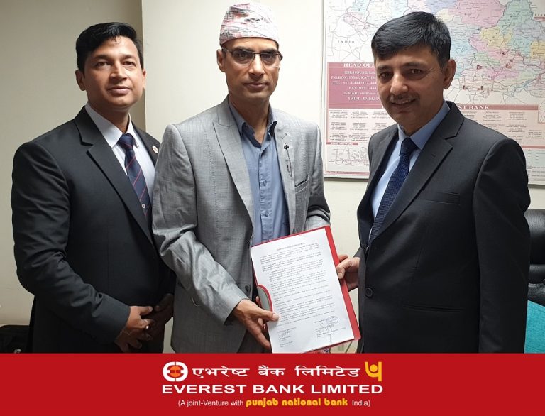 एभरेष्ट बैंकका ग्राहकलाई ओम समाज डेन्टल हस्पिटलमा १५% छुट