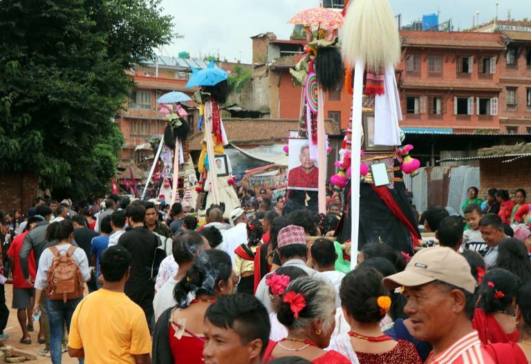 यसरी मनाइयाे गाईजात्रा, हेर्नुहाेस् १० तस्वीरमा