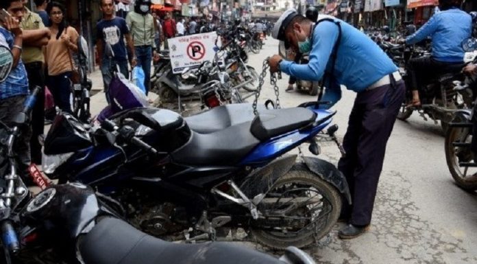 अव्यवस्थित पार्किङले काठमाडौं अस्तव्यस्त, प्रभावहीन बन्दै स्मार्ट पार्किङ