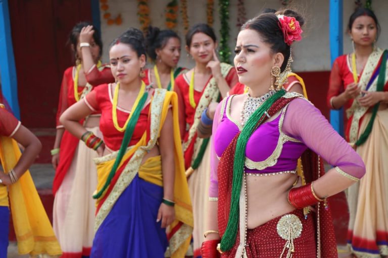ओझेलमा तीजको रौनक, यूट्यूब रविको कब्जामा