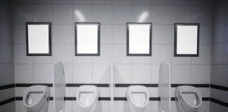 सार्वजनिक शौचालय कब्जा गरी किराना पसल !