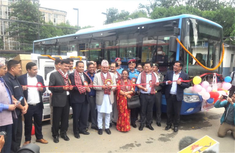 डेढ दशकपछि काठमाडौंमा ‘बिजुली बस’, भाडा २० प्रतिशत सस्तो