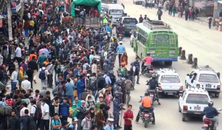 दशैंका लागि १७ लाख मानिस काठमाडौंबाट बाहिरिए