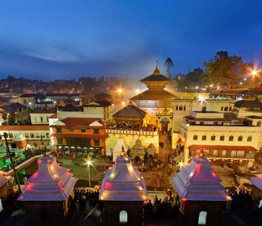 मन्दिर दर्शन गर्न जानेहरुको पकेट मार्न गेष्ट हाउसमै बास