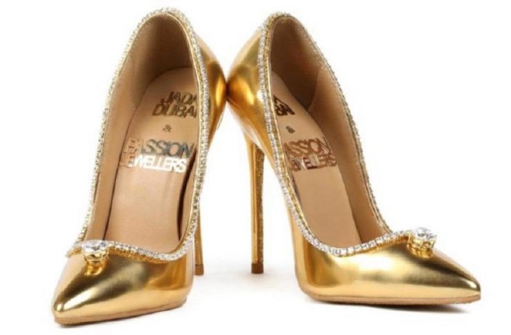 एउटै स्यान्डलको मूल्य २ अर्ब, किन पर्यो यति महङ्गो ?