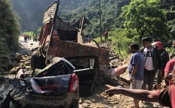 सिद्धबाबाले समेत थेग्न नसकेको ज्यानमारा पहिरो, बाटोको विकल्प केवल चुनावी नारा