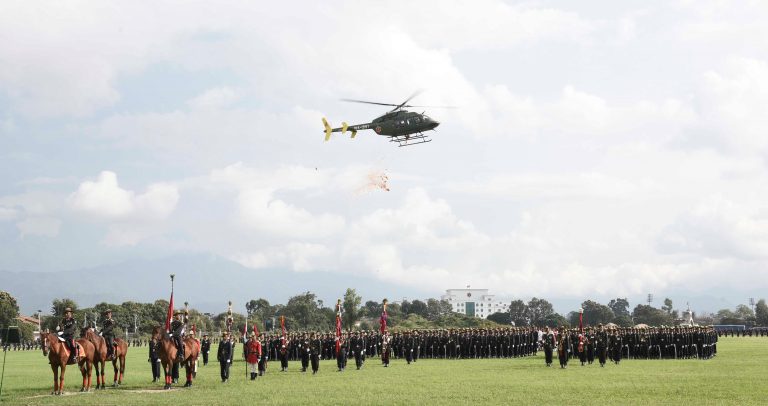 फुलपातीमा सेनाको बढाईं (फोटो फिचर)