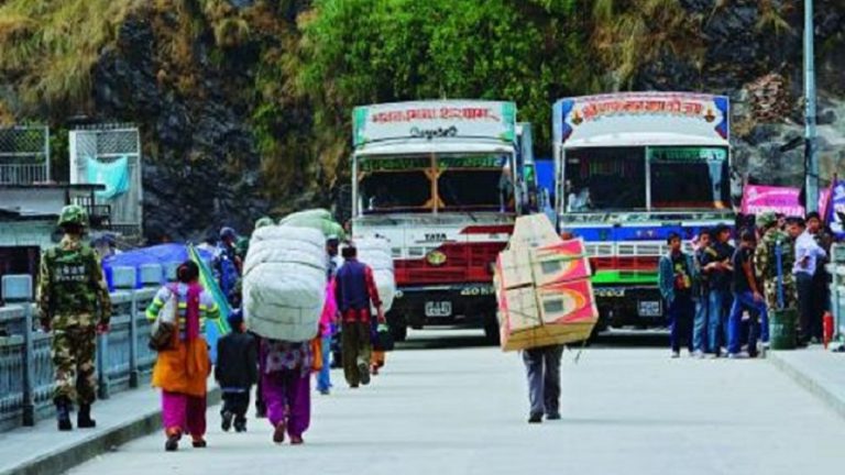 चीनले बन्द गर्यो नेपालसँगका दुबै नाका