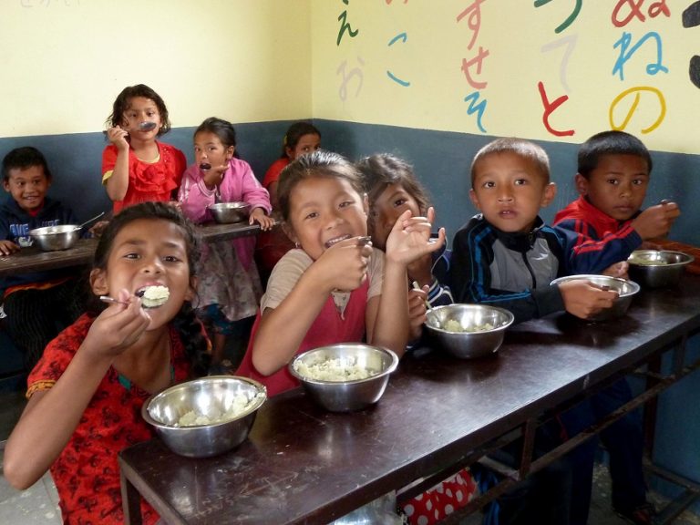 नेपालमा ४३ प्रतिशत बालबालिका कुपोषित, ११ लाख पुड्का