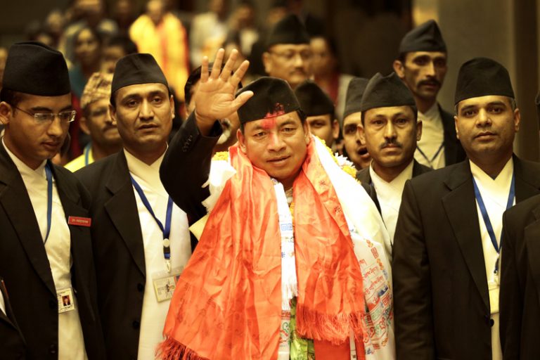 उपराष्ट्रपतिको तिहार पुख्र्यौली घरमा