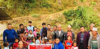 देउसी-भैलोबाट सकंलित रकमले विद्यालयमा शैक्षिक तथा खेलकुद सामाग्री