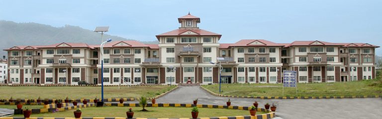 सेनाले एमबीबीएसको शुल्क समायोजन गर्यो, २०७३/७४ बाटै लागु हुने