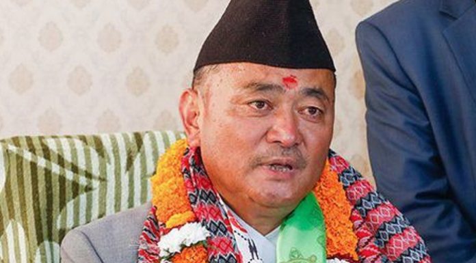 पठाओ र टुटललाई फरक व्यवहार नगर्नुः यातायात मन्त्री नेम्बाङ