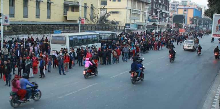 प्रभावकारी भएन ‘पिक एण्ड ड्रप’,जामको समस्या जस्ताको तस्तै