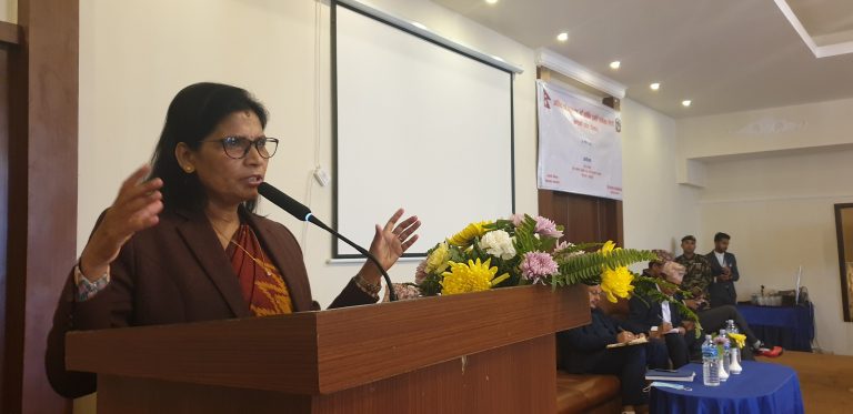 ठूल्ठूला मुन्द्रा लाउनेसँग नडराउनुस, गैंडासँग नलोभिनुस्ः मन्त्री अर्याल