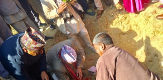 पृथ्वीनारायण शाह काठमाडौं आएको मार्गमा पक्की पुल बन्दै, मन्त्री नेम्बाङले गरे शिलान्यास