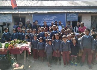 मेगा बैंकद्धारा उदयपुरमा न्यानो कपडा वितरण