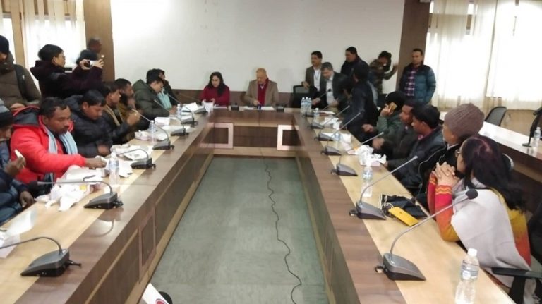 सरकार र उखु किसानबीच पाँचबुँदे सहमति, आन्दोलन स्थगित