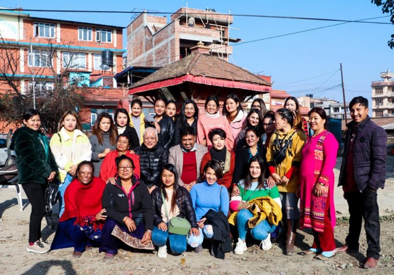 जेष्ठ नागरिक सेवा केन्द्रलाई  फेसियल हाउसको सहयोग (फोटोफिचर)