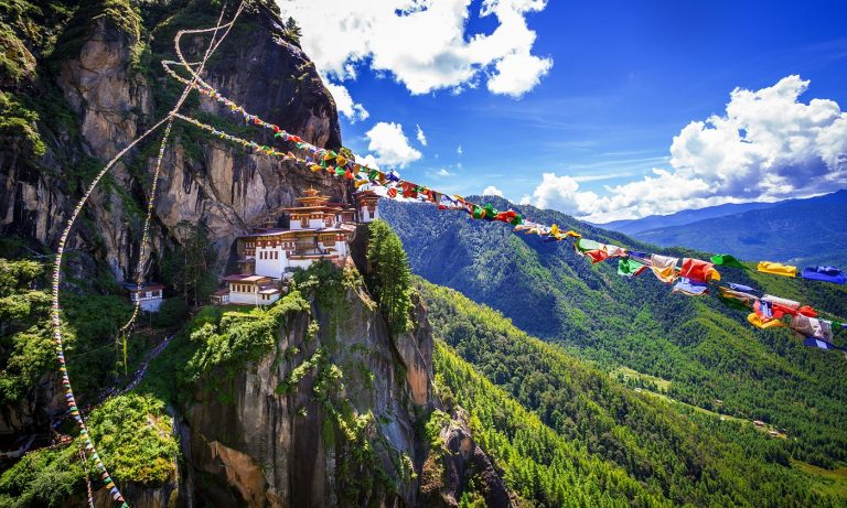 भारत, बंगलादेश र माल्दिभ्सका नागरिकलाई भ्रमणमा कडाई गर्दै भुटान