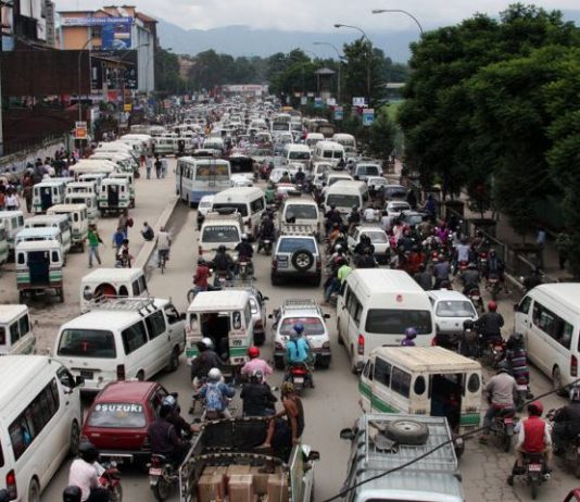 चल्न थाले सार्वजनिक सवारी